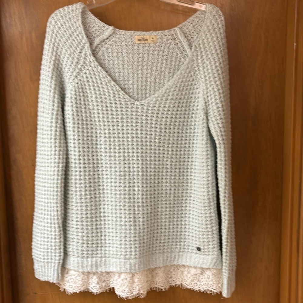 Holster NWOT lace trim sweater